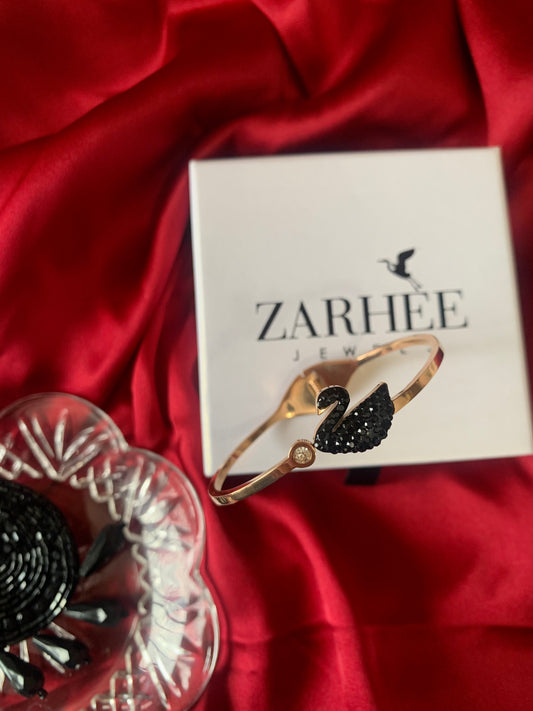 Swan Black Stone Bracelet