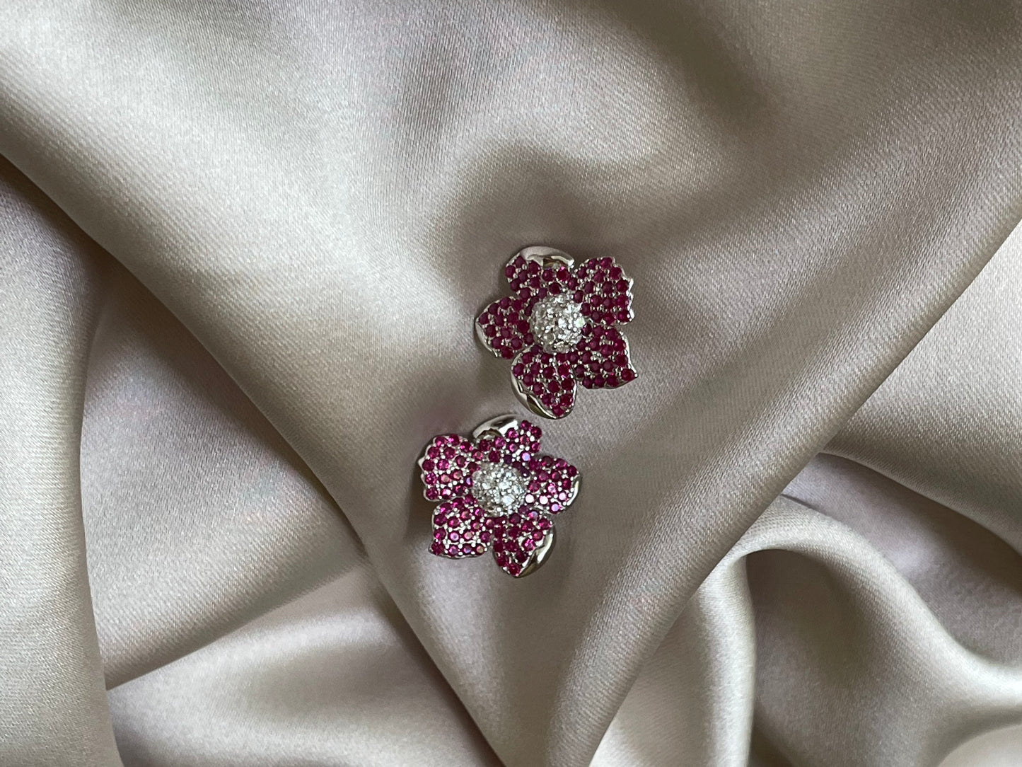 AMARYLLIS - Solid Silver Earring - Rhodium Plated | Hypoallergenic